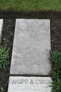 Boulogne Eastern Cemetery - Williams, Henry Hubert